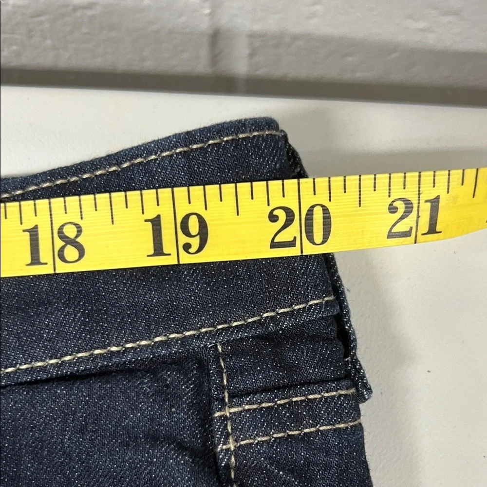 Torrid Dark Blue cropped Jeans with Frayed Hem - Picture 4 of 8